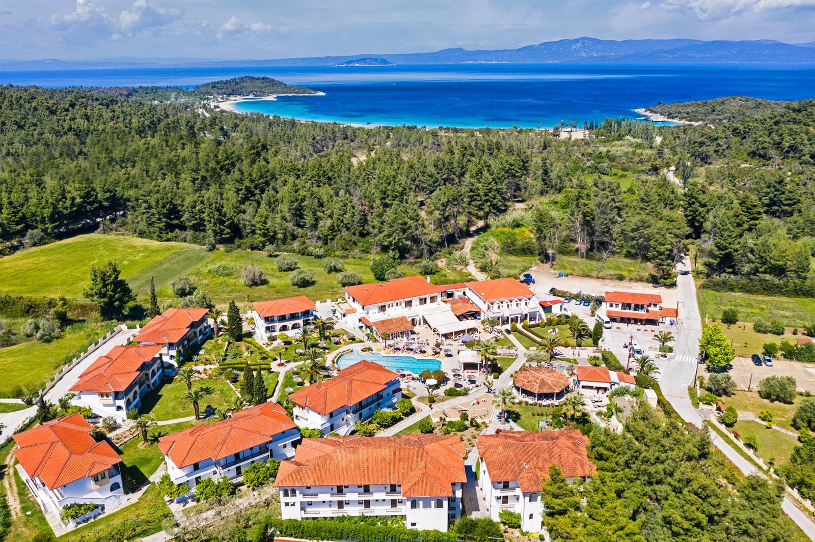 Private transfer from Thessaloniki Airport to Chrousso Village Hotel