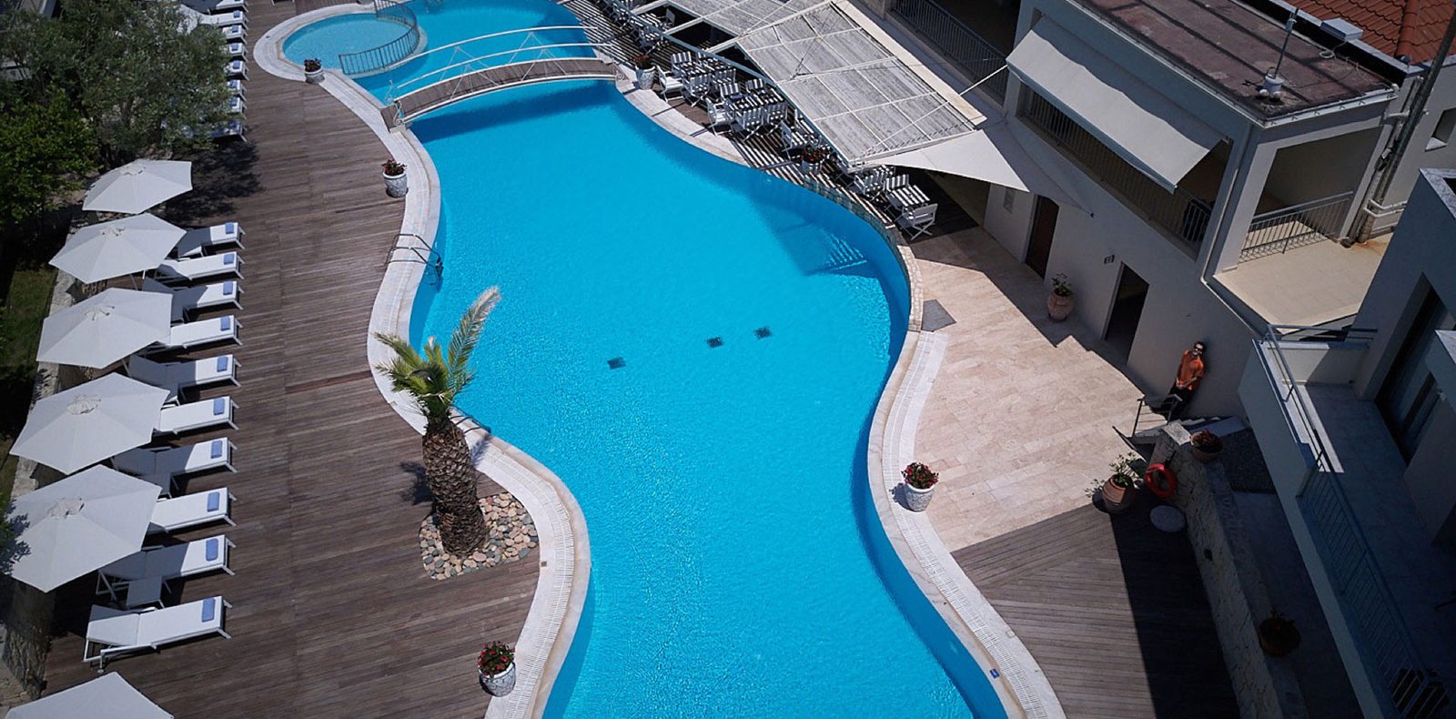 Private transfer from Thessaloniki Airport to Renaissance Hanioti Resort